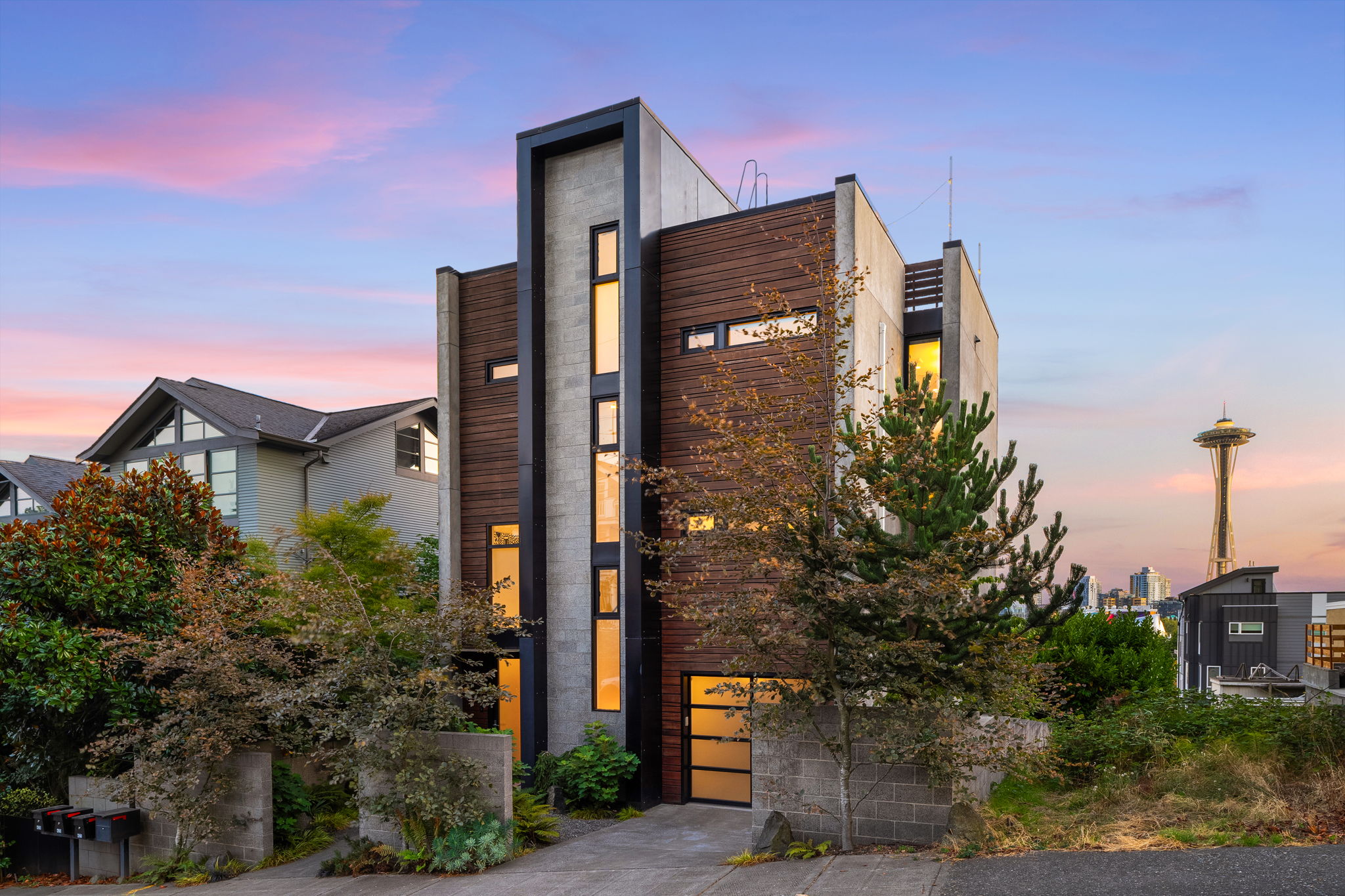 A modern Seattle home VWP recently sold in Queen Anne